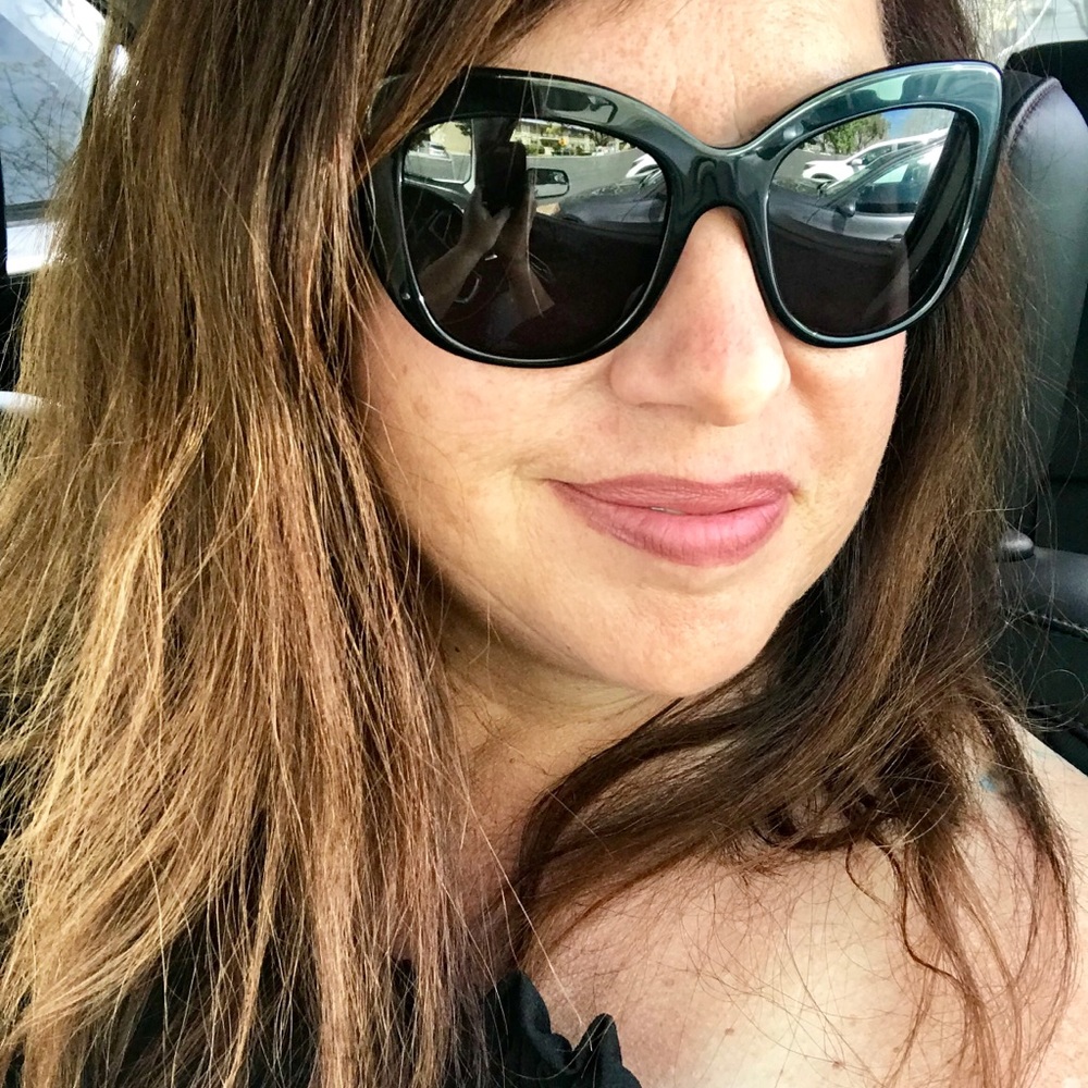 Meet your Posher, Cara